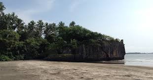 Revdanda Fort at Revdanda near Alibag ...
