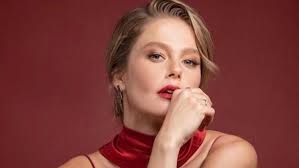 Jun 24, 2021 · burcu biricik, artan şöhretinin etkisiyle reklam anlaşmaları için de aranan bir yüze dönüştü. Burcu Biricik Star Listesinde Zirvede Son Dakika Magazin Haberleri
