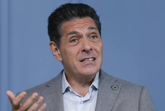 Daniel Lubetzky '90, Trinity alum, founder of KIND Snacks, and investor on  Shark Tank, shares how empathy, community, and long-term thinking are  shaping today's entrepreneurial landscape.