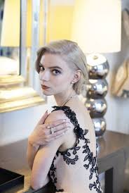 Аня тейлор джой (107 фото). Anya Taylor Joy Wears Vera Wang To The 2021 Sag Awards