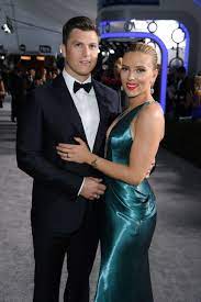 Scarlett johansson and colin jost might be welcoming a new addition to their family in the very near future. Scarlett Johansson Colin Jost Relationship Timeline
