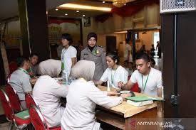 .tes kesehatan seleksi calon taruna/taruni sekolah kedinasan politeknik ilmu pemasyarakatan (poltekip) dan politeknik imigrasi (poltekim) kementerian hukum dan ham hari kedua, yang. Apa Saja Tahapan Tes Kesehatan Sekolah Kedinasan Itu Lkbb Indonesia College