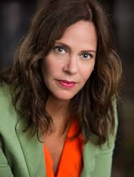 Mary Kraft's Instagram, Twitter & Facebook