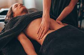 Everything You Need to Know About Nahbi Vijnanam (Belly Massage) ~ An  Ayurvedic Treatment Profile | Art of Living Ayurveda