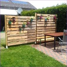 40 Inspirierend Sichtschutzfolie Garten Check More At Https Www Opticrhythm Com Sichtschutzf Sichtschutz Garten Sichtschutz Garten Holz Terrasse Aus Paletten