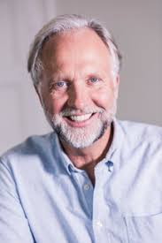 The autumn palette was too muted, so colour consultant said i was a bright spring. Portrait Of Laughing Mature Man With Blue Eyes And Grey Hair Stockphoto