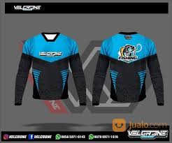 Tak hanya di badan bagian depan atau belakang saja, tapi juga ada yang di jenis kaos lengan panjang ini tak memiliki jahitan di bahu sehingga antara bahu dengan lengan tangan menyatu dan tak memiliki kerah. Jersey Mancing Mania Jersey Custom Desain Suka Suka Bandung Jualo