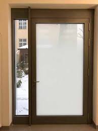 Sichtschutzfolie Milchglasfolie Glasdekorfolie Und Spiegelfolie Schneller Und Effektiver Schutz Von Privatsphare Mit Folienwerk7 De
