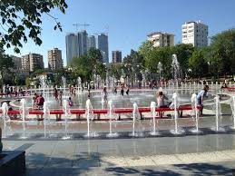 Göztepe özgürlük parkı i̇stanbul kadıköy'de bulunmaktadır. Goztepe 60 Yil Parki Gezilecek Yerler