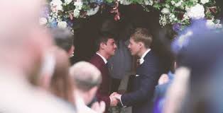 Jun 19, 2021 · tom daley, 27, has shared a thoughtful surprise sent all the way from the united states ahead of fathers day tomorrow. Tom Daley Dustin Lance Black