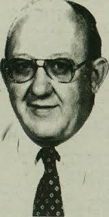 M Rickover blasts technical majors