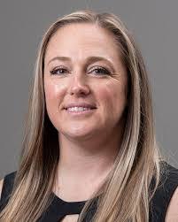 Elizabeth Applegate's Instagram, Twitter & Facebook