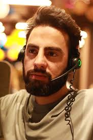 How do i hide the head sets