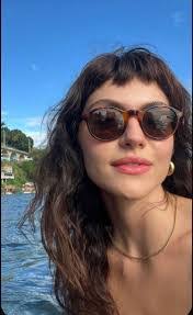 Sara Gillespie's Instagram, Twitter & Facebook