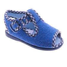 Compra online las mejores zapatillas infantiles de casa. Zapatillas Casa Nino Toalla