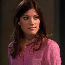 I don't know if its popular or unpopular here, but Debra is so hot and cool  at the same time : r/Dexter