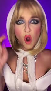 In the midst of doing #debbie #addamsfamilyvalues I was seeing so much  Goldie in this makeup! Goldie is a classic babe 🎭💖 #goldiehawn  #firstwivesclub #foryou #foryoupage #fyp #actress #90s