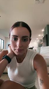 Michelle Archbold's Instagram, Twitter & Facebook