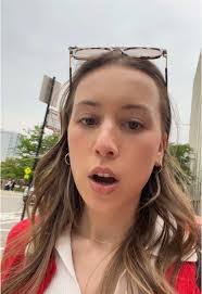 Lauren Heald's Instagram, Twitter & Facebook