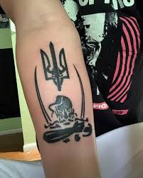 Specifically among those imprisoned under the gulag system of the soviet era, the tattoos served to differentiate a criminal leader or thief in law from a political prisoner. Ukrainian Tattoo Ukraine