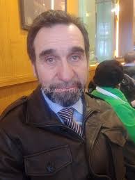 Ai-je le droit d'être macroniste et dire que c'est le bordel en Outre-mer ?  »