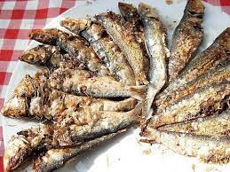 yummy tuyo the best filipino breakfast paired with garlic fried rice sinangag salted egg and tomatoes d food breakfast recipes pinoy food