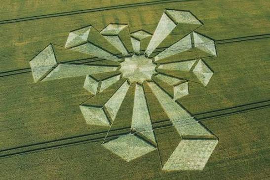 Wayland's Smithy 'Towers' 2006 - Temporary Temples