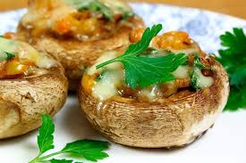 Deben estar limpios y secos cuando estén cocidos.2 x fuente de investigación. 8 Recetas De Champinones Rellenos Para Chuparse Los Dedos Recetin