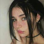 Melody Linder's Instagram, Twitter & Facebook