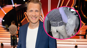 Oliver pocher has been widely criticised for his jokes at the expense of others. Mit Dab Neues Hochzeitsfoto Von Oliver Pocher Und Amira Promiflash De