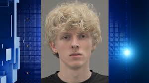 Illinois man faces 10 counts of child porn charges