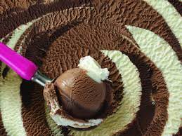 Baskin Robbins Brews Up A New Flavor Of The Month Oreo N Cold Brew Baskin Robbins
