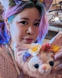 Lina Bell's Instagram, Twitter & Facebook