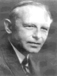 Historical background and evolution of Soil Mechanics