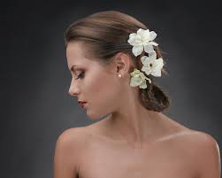 Let's start things off with a soft and modern take on wedding updo hairstyles. 28 Provocative Simple Wedding Hairstyles Slodive