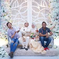 Di dalam gambar tersebut, hafidz turut berkongsi instagram anaknya. 19 Gambar Sekitar Majlis Resepsi Hafidz Roshdi Dan Isteri Berita Memey