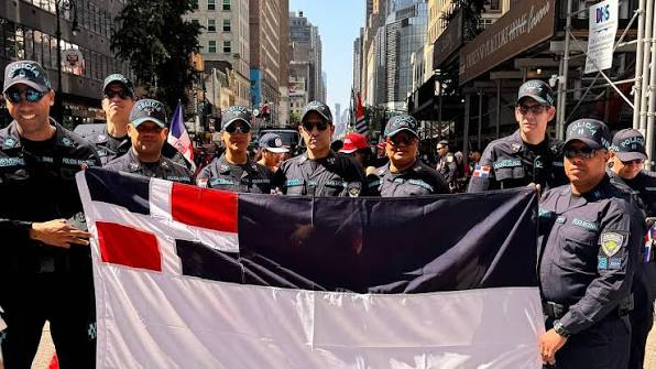 🇩🇴👮‍♂️ Policía Nacional participa en el Desfile Dominicano 2025 de Nueva York y presenta su nuevo uniforme 🇺🇸👮‍♂️ La participación fortalece vínculos con la diáspora y la cooperación con el Departamento de