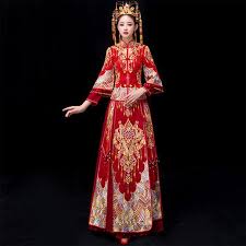 Why does the groom toss the garter into a crowd of men, and why is a. Red Vestidos De Novia China Embroidered Slim Traditional Chinese Cheongsam Wedding Dress Buy Cheongsam Dress Wedding Traditional Chinese Wedding Dress Vestidos De Novia China Product On Alibaba Com