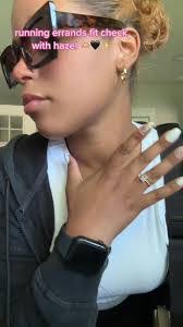 Hazel Mclean's Instagram, Twitter & Facebook