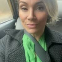 Elizabeth Botelho's Instagram, Twitter & Facebook