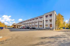 Clarion Hotel & Suites