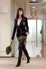 Análisis de la película, el diablo viste… Las Reglas De Estilo Segun El Diablo Viste A La Moda Purpura Moda Ropa De Moda Moda Purpura