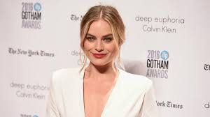 Margot robbie plastic surgery before and after. Margot Robbie Gets Foul Mouthed In First Behind The Scenes Footage From Biopic I Tonya The Independent The Independent