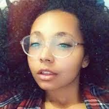 Casandra Buck's Instagram, Twitter & Facebook