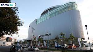 According to my friend's husband who is working near the perodua factory, he can see a lot of cars lying around the factory and i don't understand why perodua is keeping all those cars for? Perodua Temporary Extends Operating Hours Of Selected Service Centers To 9 Pm Wapcar