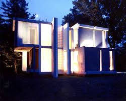 House x has a special complexity, an architectural form that derives from studies of maths, geometry and philosophy on a combination of planes that create spaces, voids and 3d spaces, highly related between differentiating grids. Lighting In House Vi Peter Eisenman House Vi