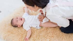 Demam merupakan kondisi yang sering dialami anak. Ketahui Bedanya Demam Kejang Dan Epilepsi Pada Anak
