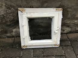 Holzfenster Kleines Fenster Antikes Fenster In Sachsen Anhalt Weissenfels Kleine Fenster Holzfenster Holz