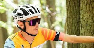 Egan bernal (ineos grenadiers) among the attackers on the colle passerino (image credit: Infos Velo Essai Oakley Sutro Prizm Road