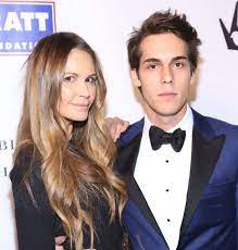 The firstborn of elle with her former husband arpad, flynn is the big brother of young aurelius cy andrea busson, who was born on february 2003 in london. This Supermodel Son Is A Society Heartthrob You Ve Never Heard Of